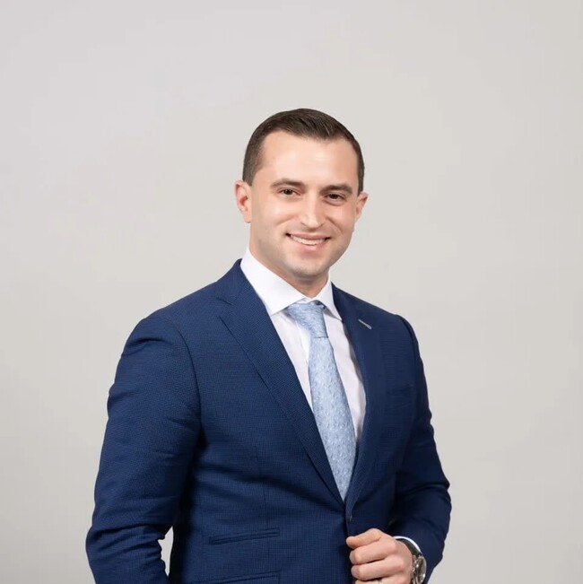 Agent Photo