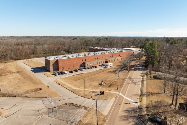 Mt. Pisgah Middle School receives an overall grade of C on Niche.