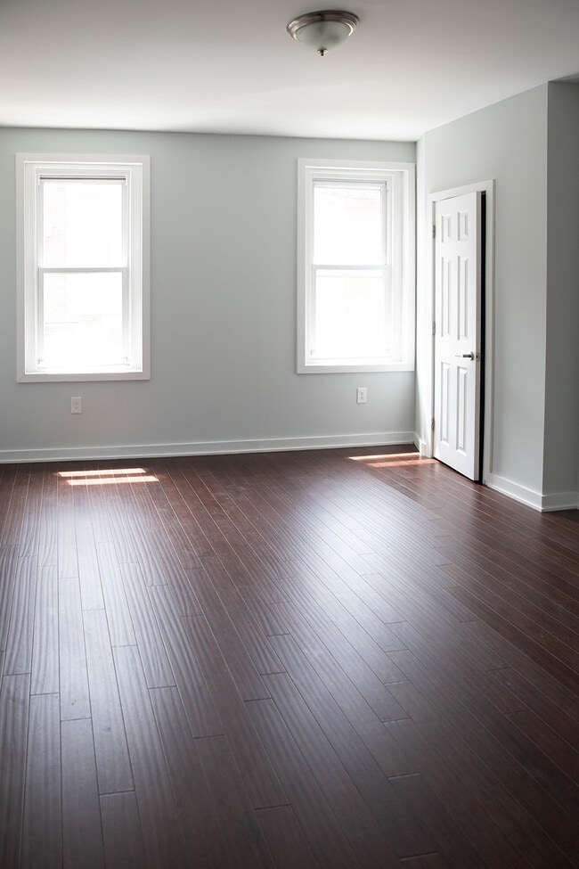 1715 Monument St, Philadelphia, PA 19121