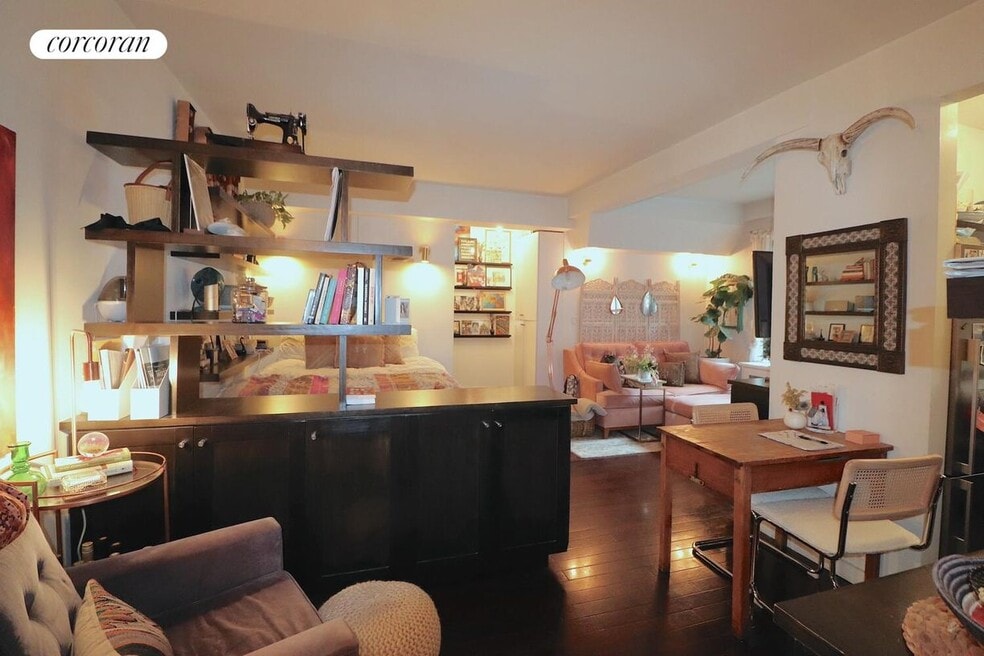 The Mark Twain, New York, NY 10011 - photo 1