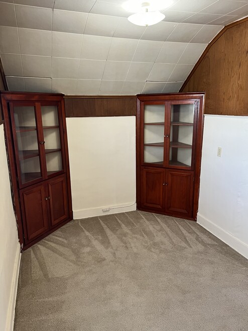 913 W High St unit B, Jefferson City, MO 65109 - photo 1