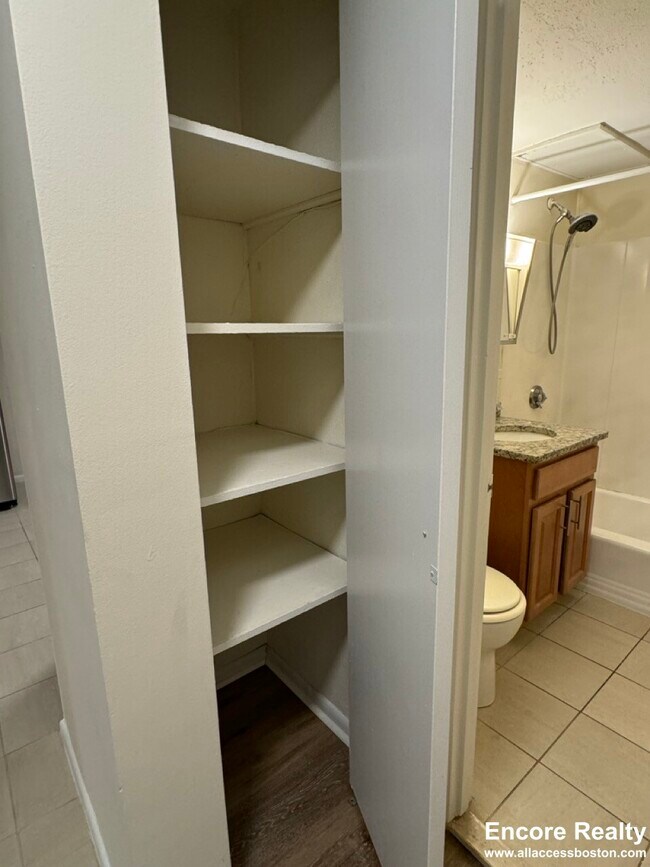 38 Higgins St unit 13, Boston, MA 02134 - photo 3