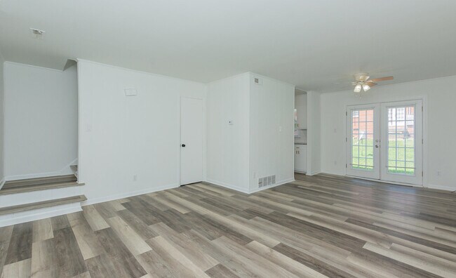 Greenbriar Townhomes, Greensboro, NC 27405 - photo 7
