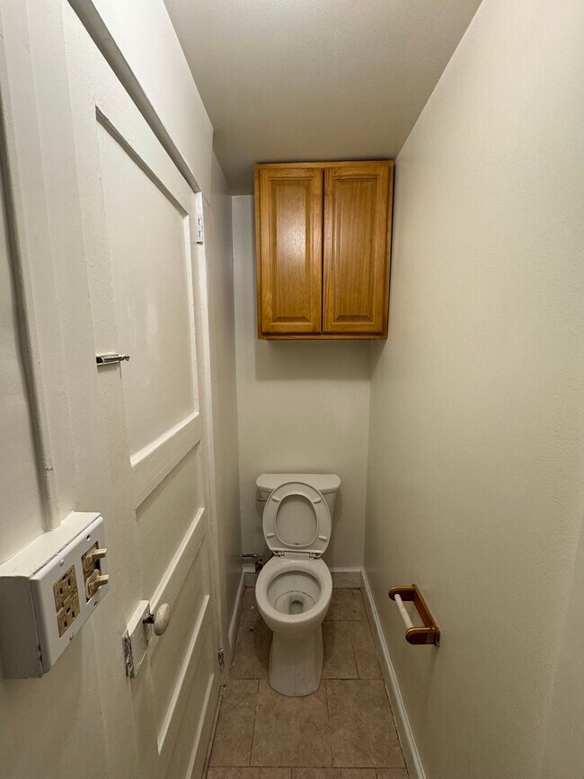 8 Mulberry St unit 1st Fl, Yonkers, NY 10701 - photo 7