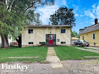 1154 Rathbone Ave, Aurora, IL 60506