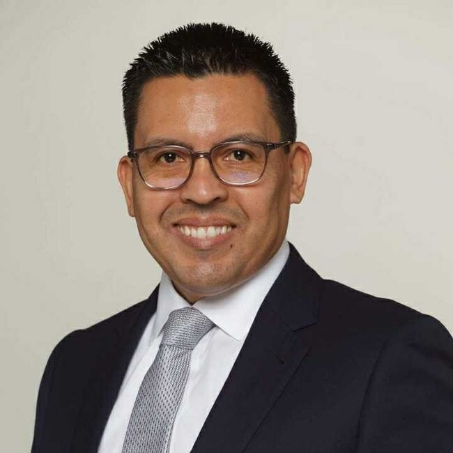 Agent Photo