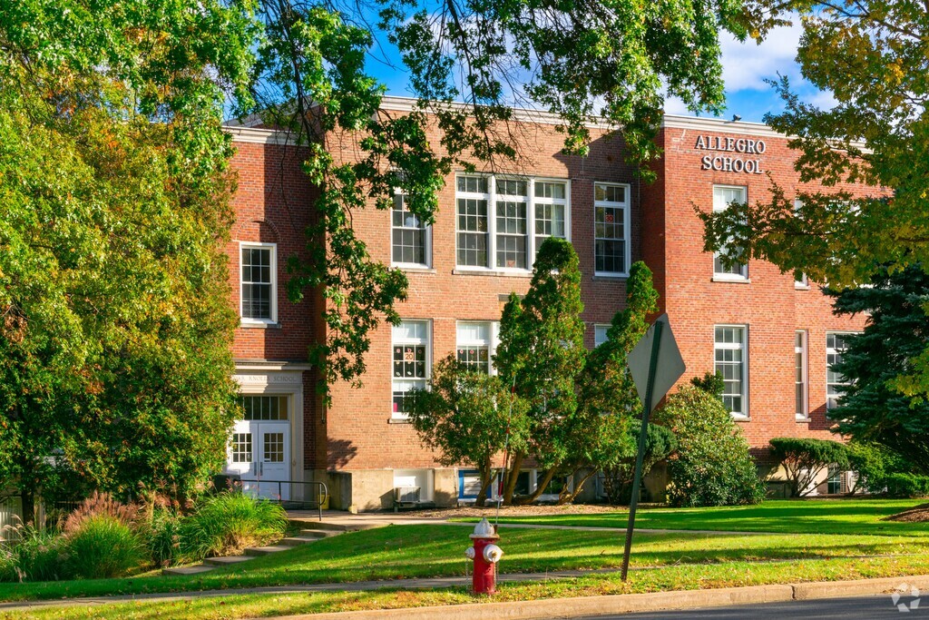 Allegro School serves students in the Cedar Knolls community.