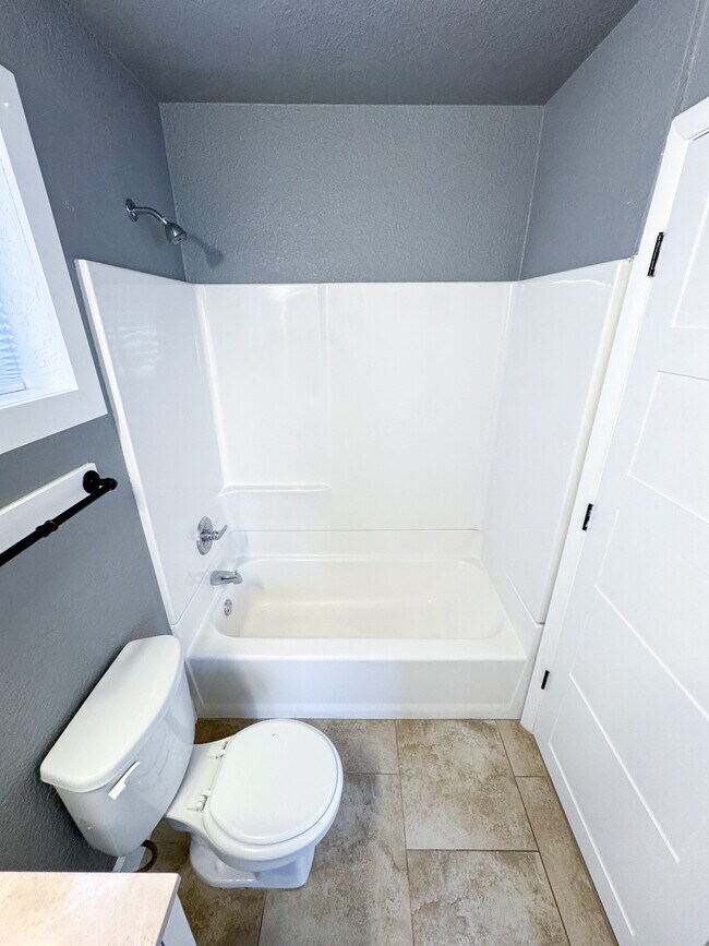 2241 S Buckley Rd unit 101, Aurora, CO 80013 - photo 7