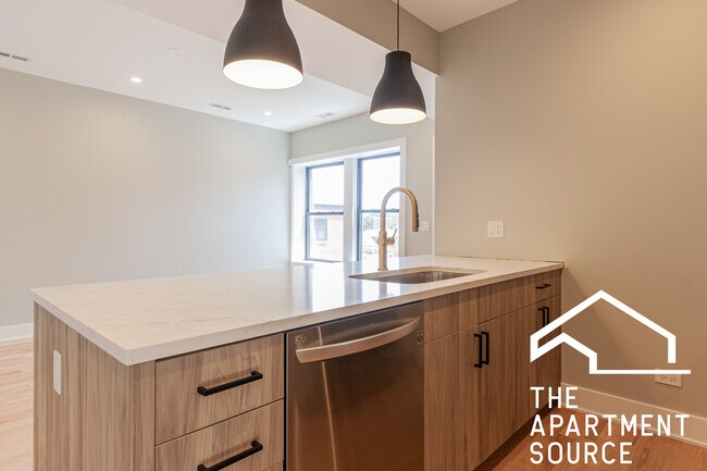 2457 W Logan Blvd unit 1, Chicago, IL 60647 - photo 7