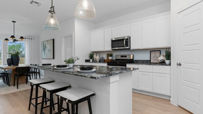 3911 Silver Falls Ln, League City, TX 77573 - photo 3