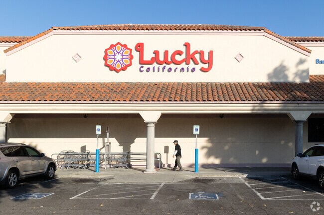 Harder Road connects you to grocery staples like Lucky at Gateway Plaza.