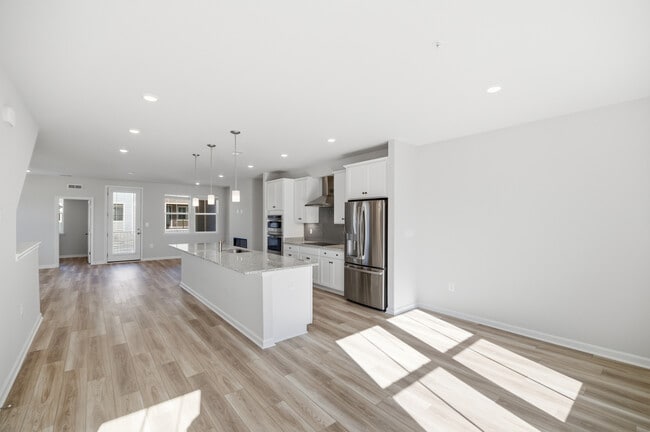 9683 Swallowtail Ln, Manassas, VA 20110 - photo 4