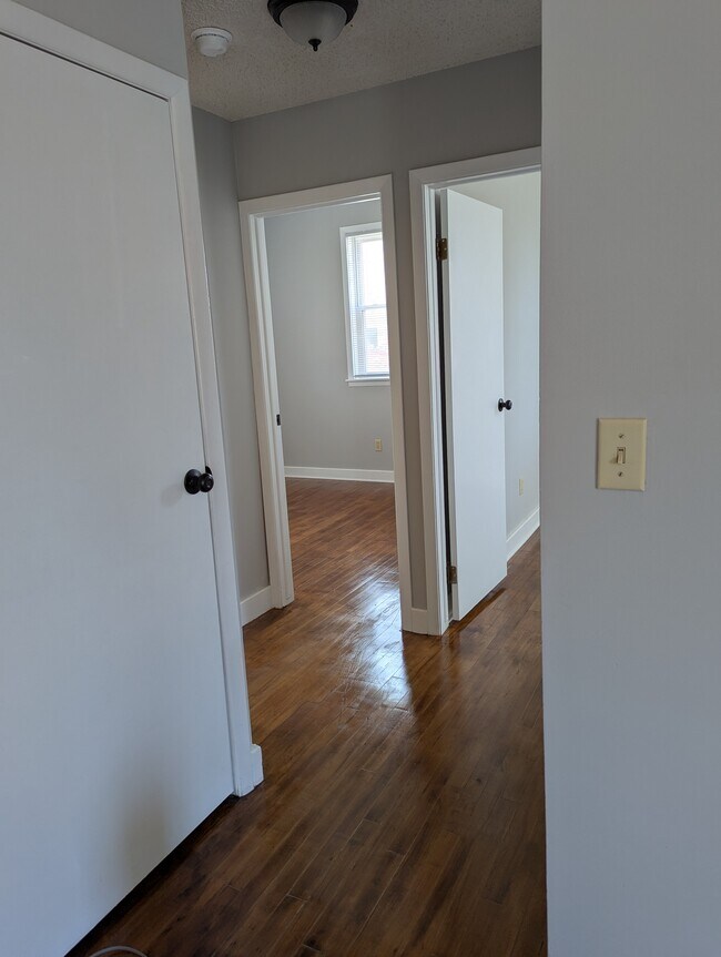 1506 E 10th St unit 1506, Newton, KS 67114 - photo 4