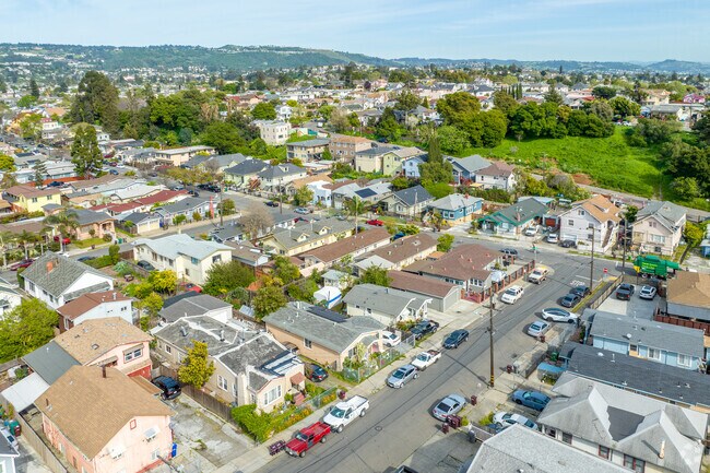 Harrington is a quiet neighborhood in Oakland boasting Bay views and quiet streets.