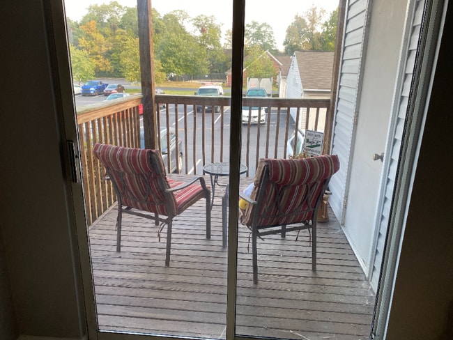 539 Aspen Glen Dr unit 427, Cincinnati, OH 45244 - photo 3