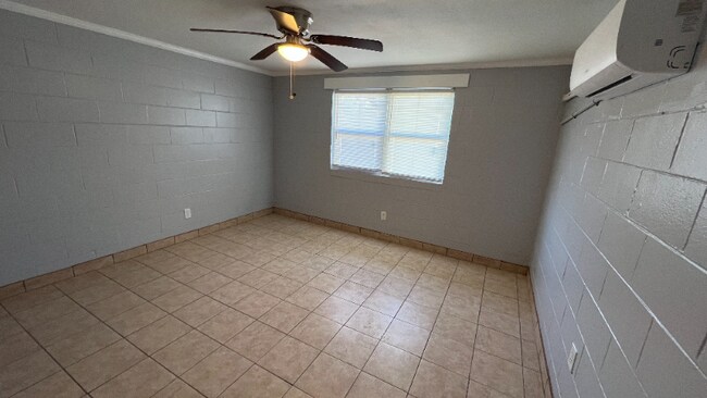 2451 Gervais St unit C, Columbia, SC 29204 - photo 4