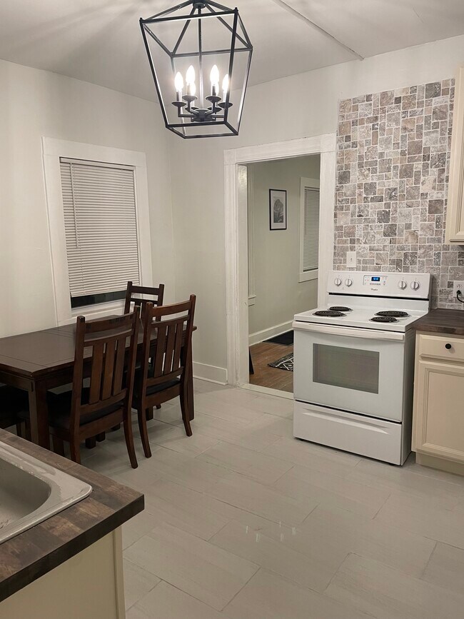 23 Cedar St unit 2, Binghamton, NY 13905 - photo 5