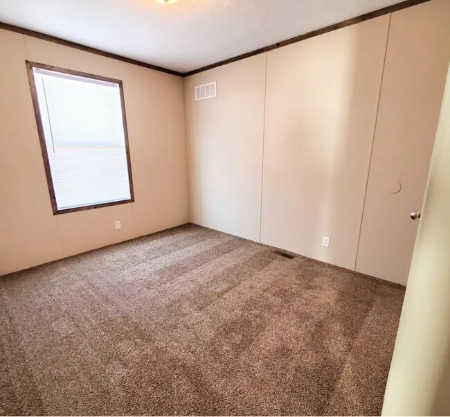 9482 Lighthouse Dr, Fair Haven, MI 48023 - photo 6