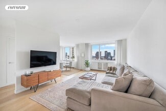301 W 53rd St, New York, NY 10019