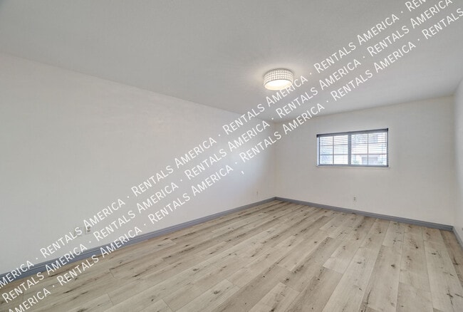 101 Luna Way, Las Vegas, NV 89145 - photo 7