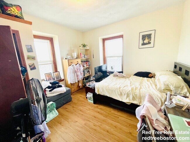 98 Franklin St unit 3, Quincy, MA 02169 - photo 5