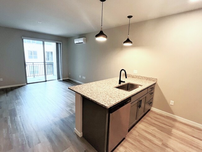 The Summit Residences, Madison, WI 53711 - photo 5