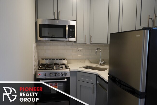 501 W Belmont Ave unit 505-6D, Chicago, IL 60657 - photo 4