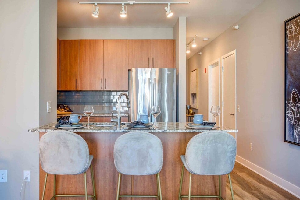 515 N State St unit 2508, Chicago, IL 60654 - photo 1