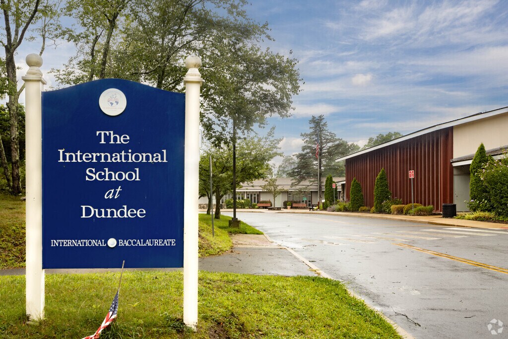 The International School At Dundee in Riverside, CT is a top rated magnet school.