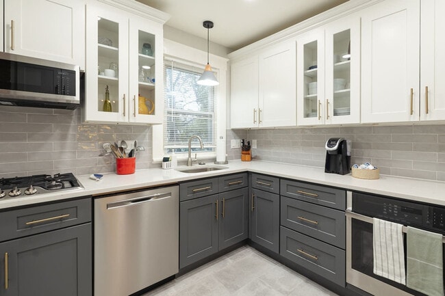 3935 Oak Park Place unit ID1353852P, Cincinnati, OH 45209 - photo 7