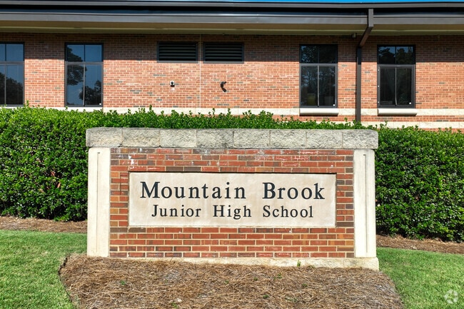 Mountain Brook Junior High teaches 7th - 9th grades.