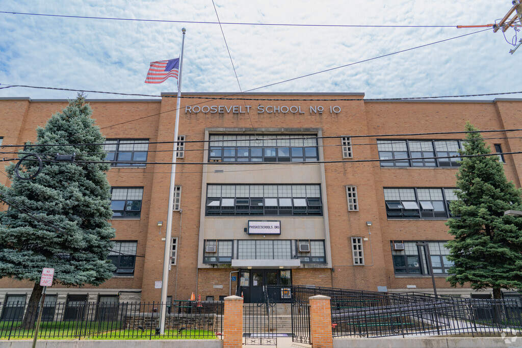 Number 10, Roosevelt Elementary School