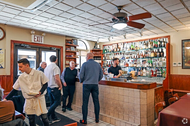 Dominick's serves some of the most authentic Italian food in the Belmont community.