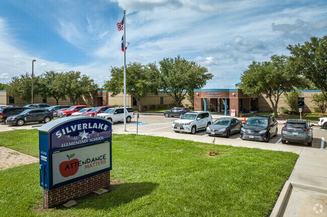 Silverlake Elementary in Silverlake is a vibrant hub of learning and growth.