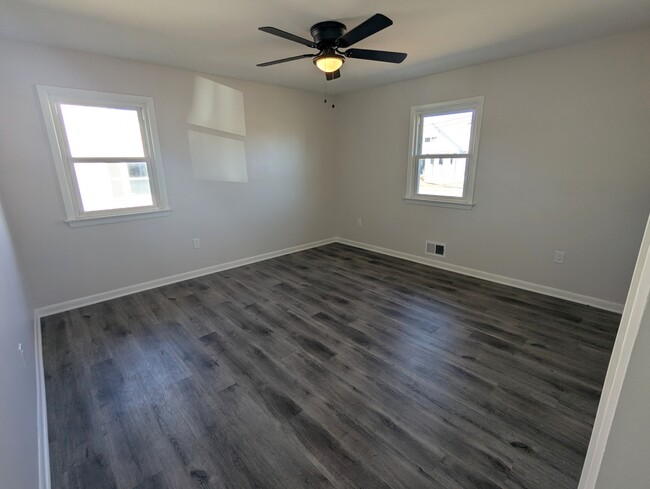 Bedroom 1 - view 1