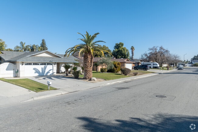 Earthy tones and rustic details make ranch-style homes stand out in Venola's quiet streets.
