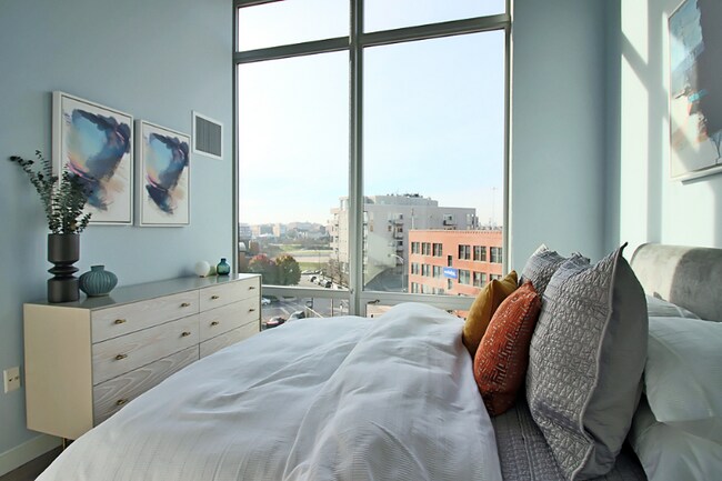 745 N Carpenter St, Chicago, IL 60642 - photo 6