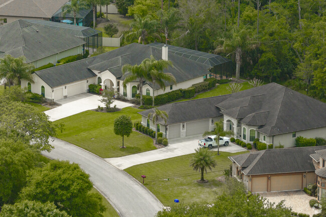 This row of Breakaway Trails homes showcases Mediterranean influence.