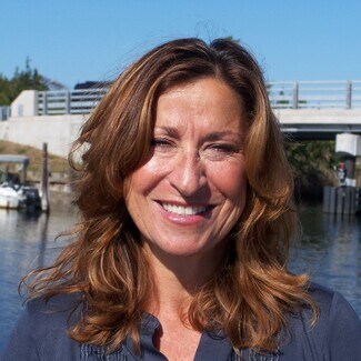Toni Gleason