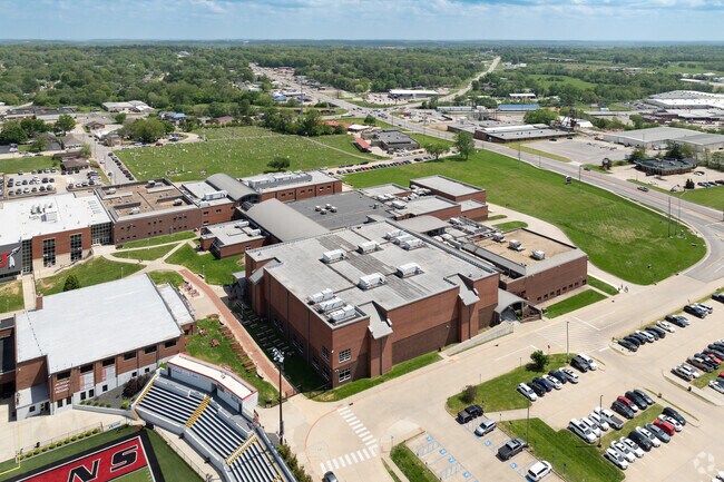 Jackson Senior High School prioritizes learning and collaboration.