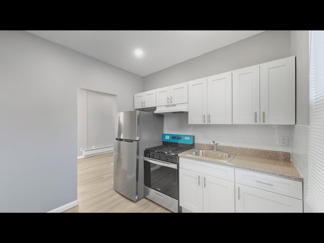 972 Mclean Ave unit 2R, Yonkers, NY 10704 - photo 2