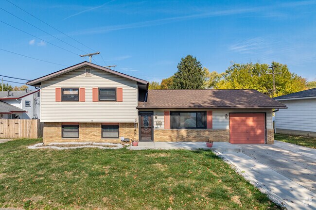 Split level homes are common in the Pine Hills Neighborhood.