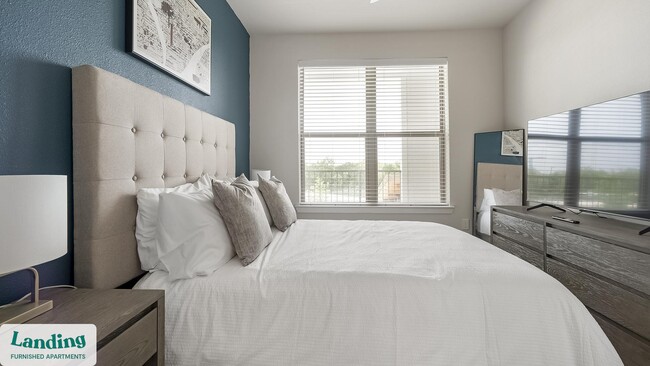 14015 Univ Pass unit 3420, San Antonio, TX 78249 - photo 2