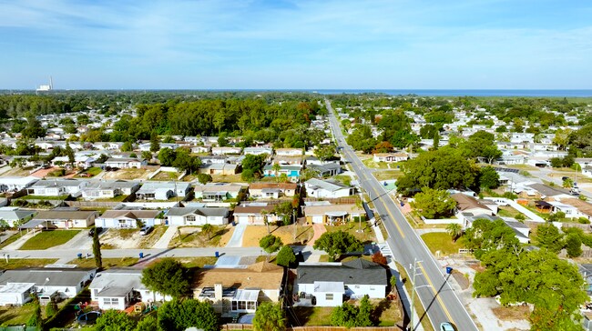 Neighborhood_BeaconSquare547712_V2_111423