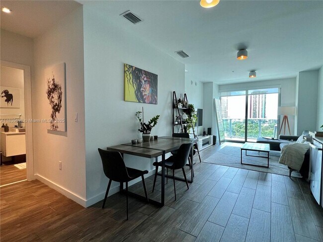Le Parc at Brickell, Miami, FL 33129 - photo 2