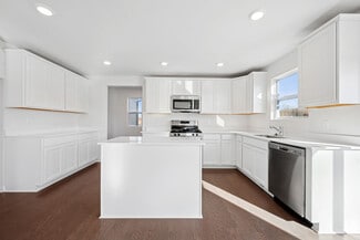 54822 Heron Cir, Chesterfield, MI 48047