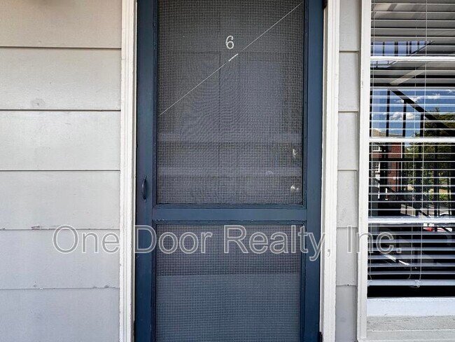 732 Scotland St unit 6, Williamsburg, VA 23185 - photo 2