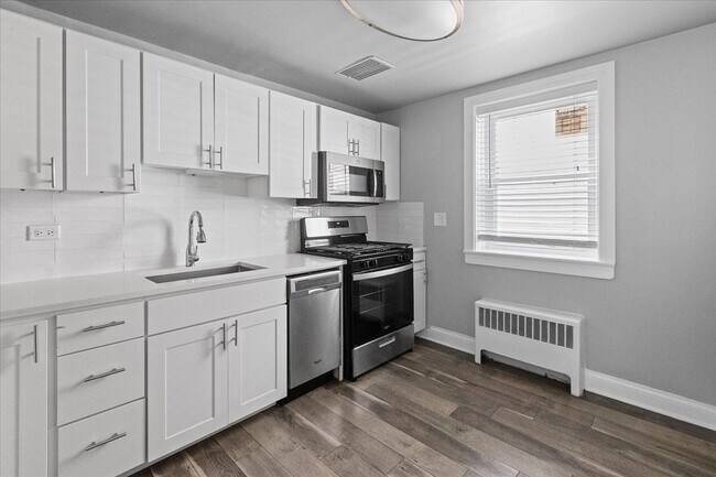 6705 N California Ave unit 5-1E, Chicago, IL 60645 - photo 3