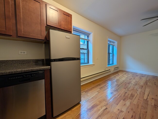 813 W Cornelia Ave unit 819-110, Chicago, IL 60657 - photo 7