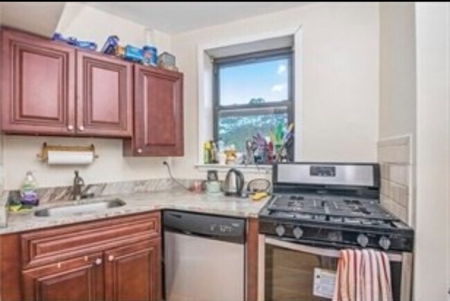 1706 Commonwealth Ave unit 32, Brighton, MA 02135 - photo 4